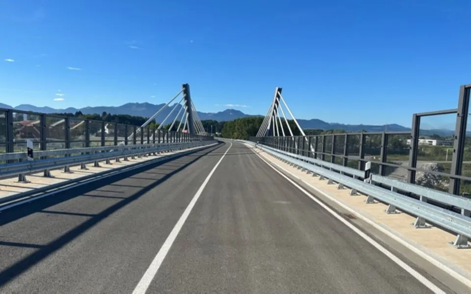 Aicherparkbrücke, B15-Westtangente Rosenheim